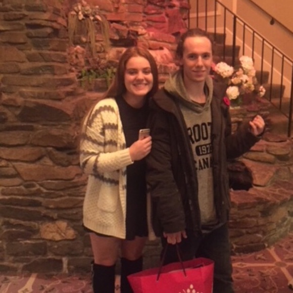 Meet your Posher, Erin - Picture 2 of 3